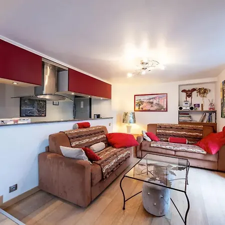 Chaleureux A Annecy, 63 M², Cheminee شقة آنسي